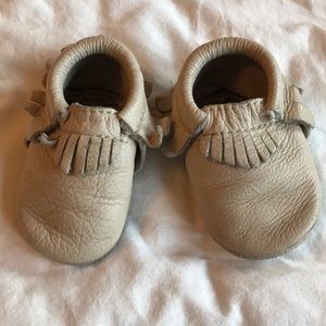Freshly Picked light grey moccasins